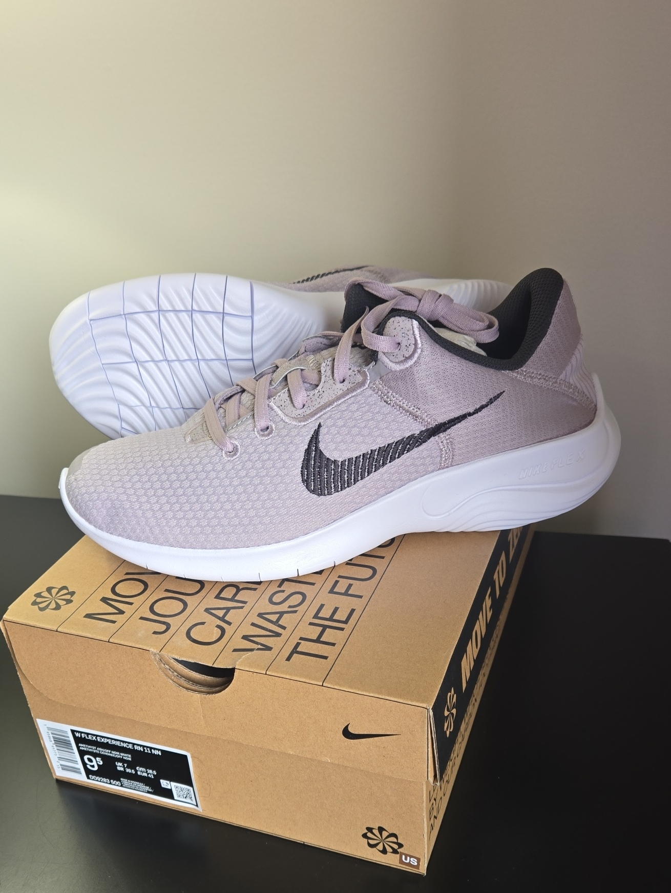 Nike Women’s Athletic Shoes - Light Purple/White 9.5